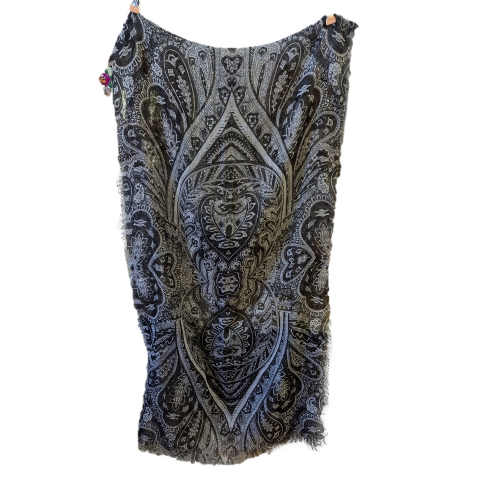 Anne Klein Scarf fringed, black grey 21" x 41", polyester large rectangle shape